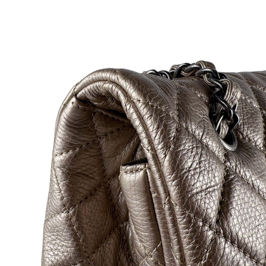 Chanel Shoulder Bag Jumbo Quilted — view 6