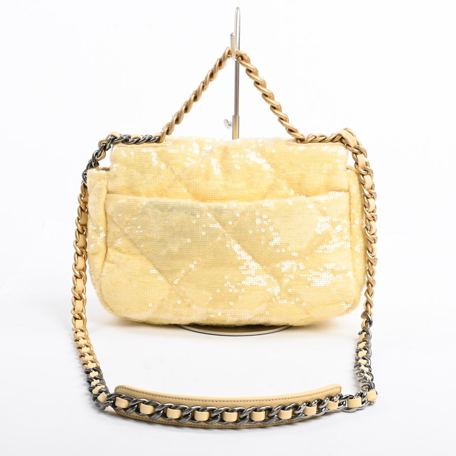 Chanel Shoulder Bag 19 Sequin — view 3