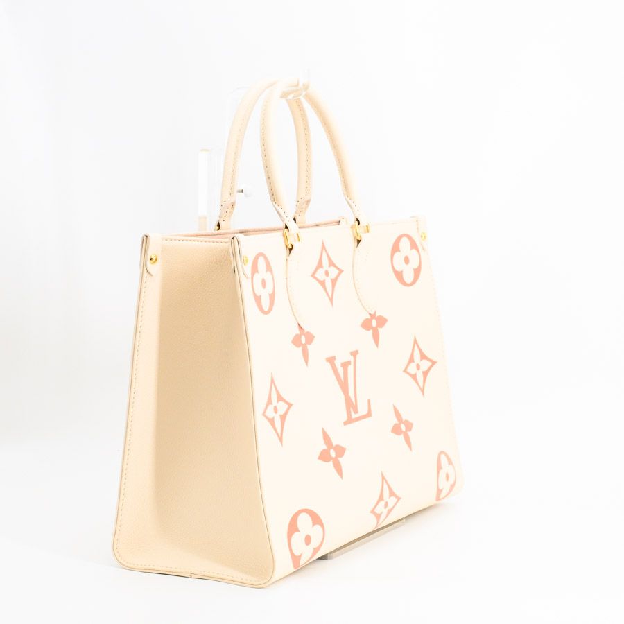 Louis Vuitton Tote Bag On The Go MM — view 2