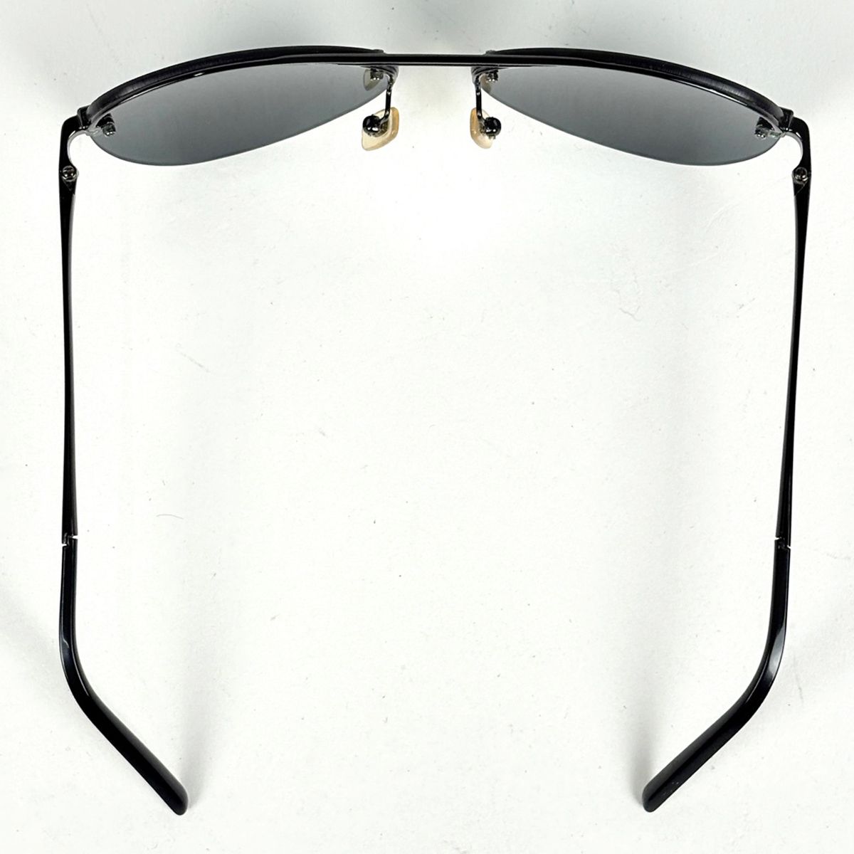 Louis Vuitton Clockwise Sunglasses Monogram Rimless Metal Black Eyewear — view 3