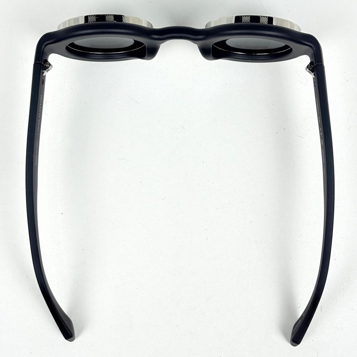 Louis Vuitton LV Supervision Round Sunglasses Acetate Black Eyewear — view 3