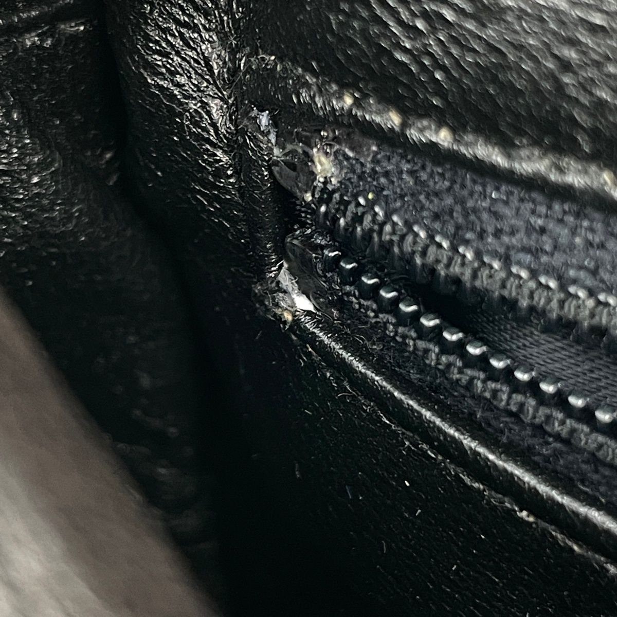 Chanel Shoulder Bag Triple CC Logo Fringe Leather Black — view 6