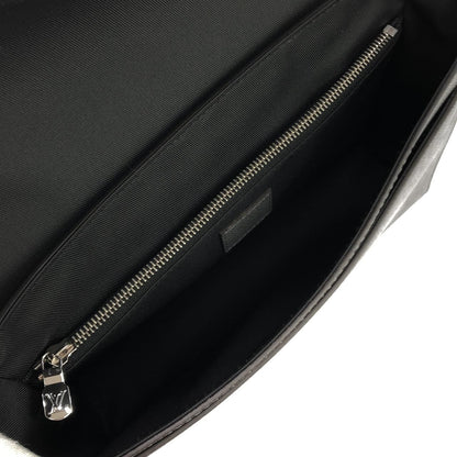 Louis Vuitton Taiga New Flap Messenger Shoulder — view 7
