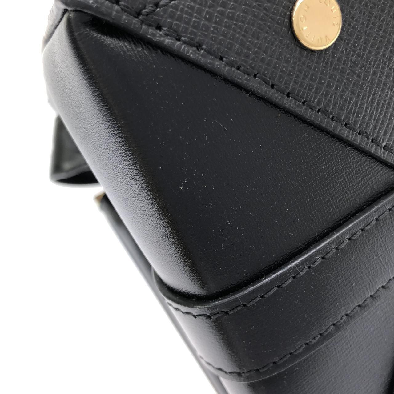 Louis Vuitton Taiga City Frame — view 4