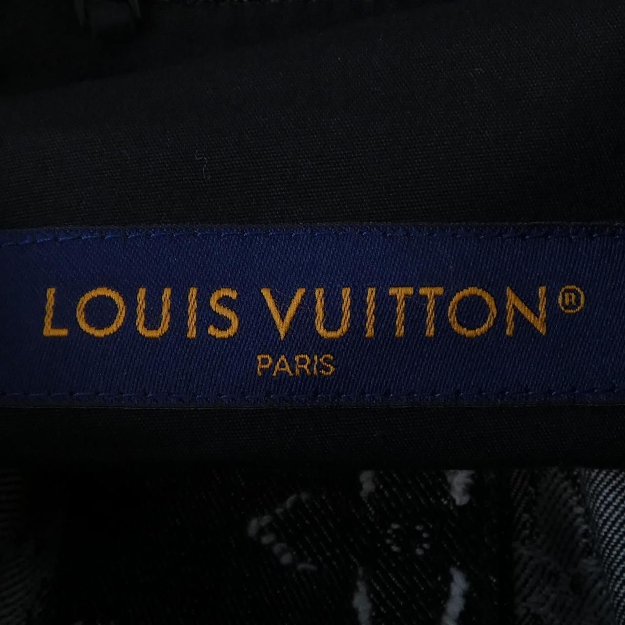Louis Vuitton Monogram Short Sleevechambray Shirt — view 4