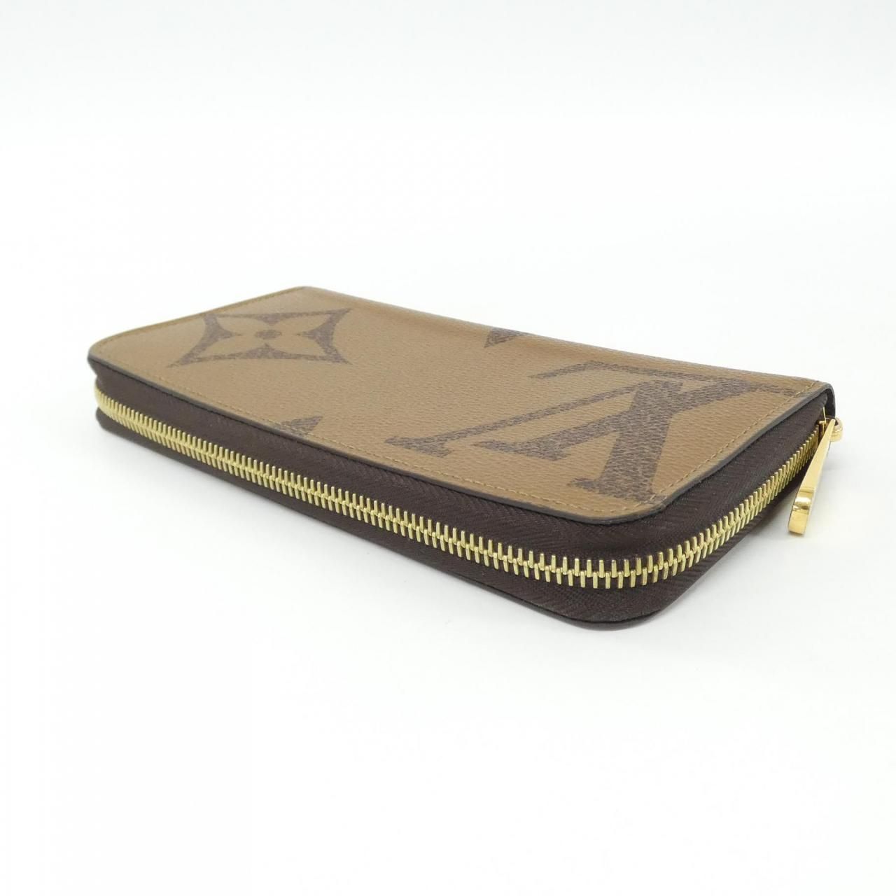 Louis Vuitton Monogram Giant Zippy Wallet — view 3