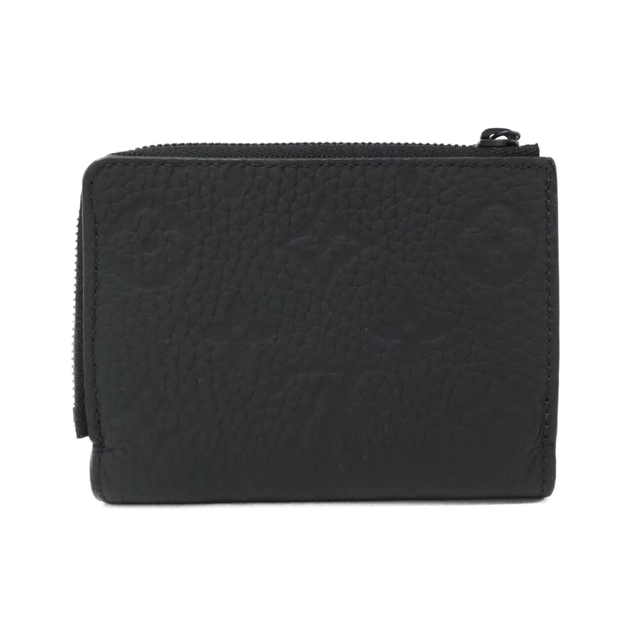 Louis Vuitton Taurillon Monogram Portefeuille Pilot Wallet — view 2
