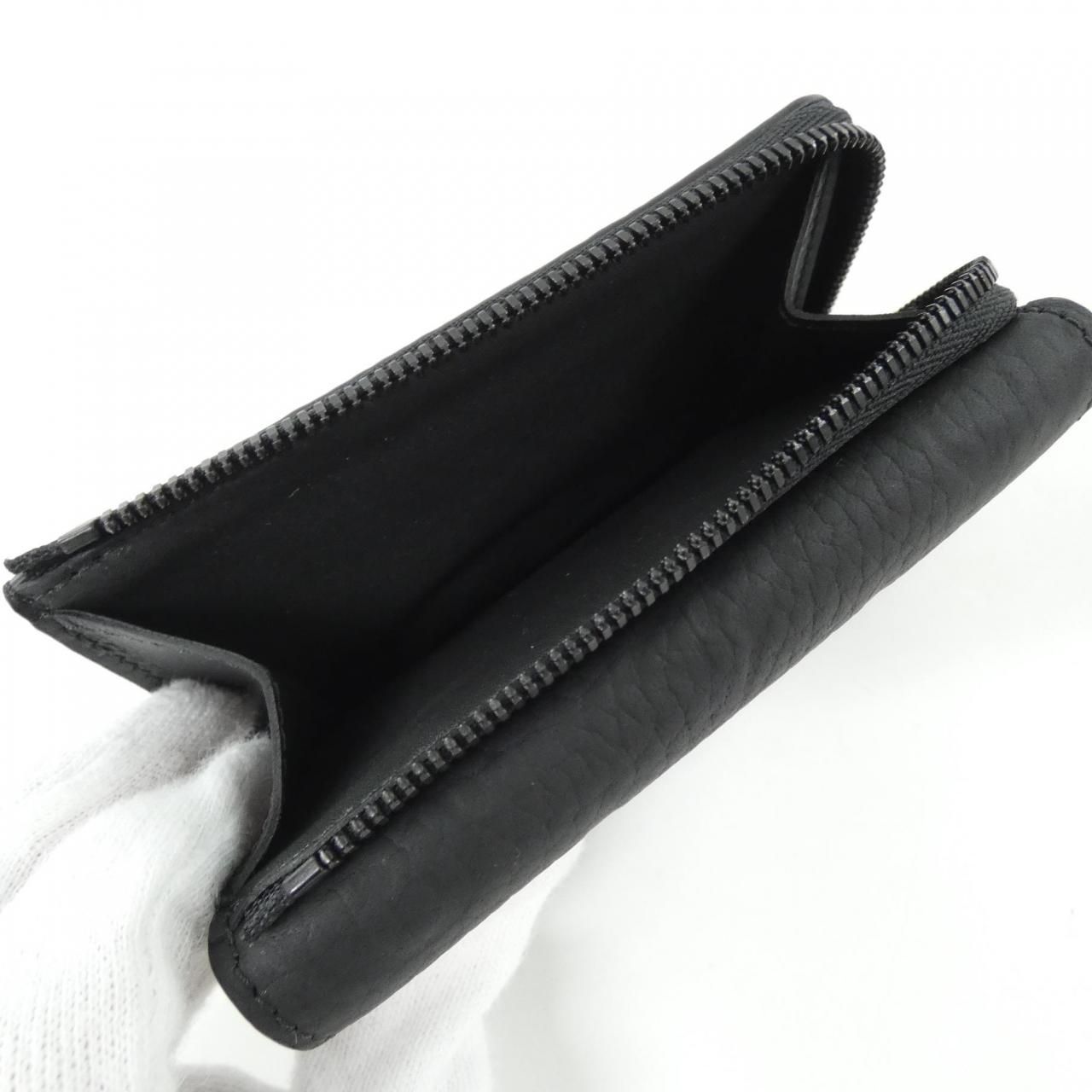 Louis Vuitton Taurillon Monogram Portefeuille Pilot Wallet — view 6