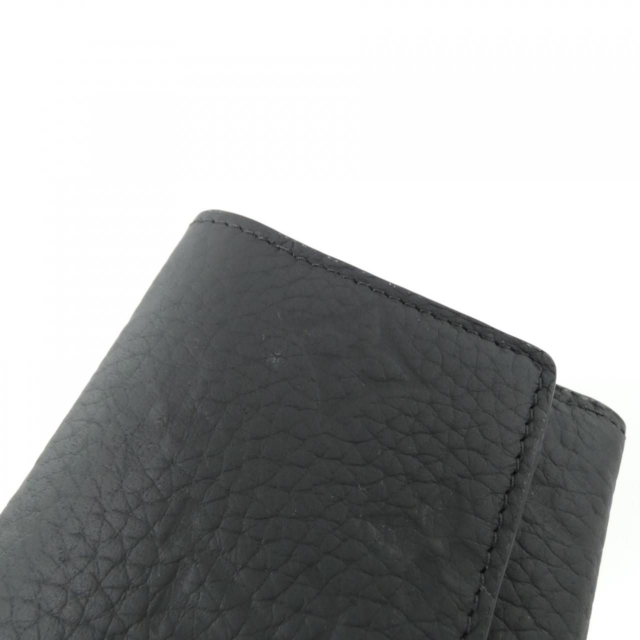 Louis Vuitton Taurillon Monogram Portefeuille Pilot Wallet — view 3