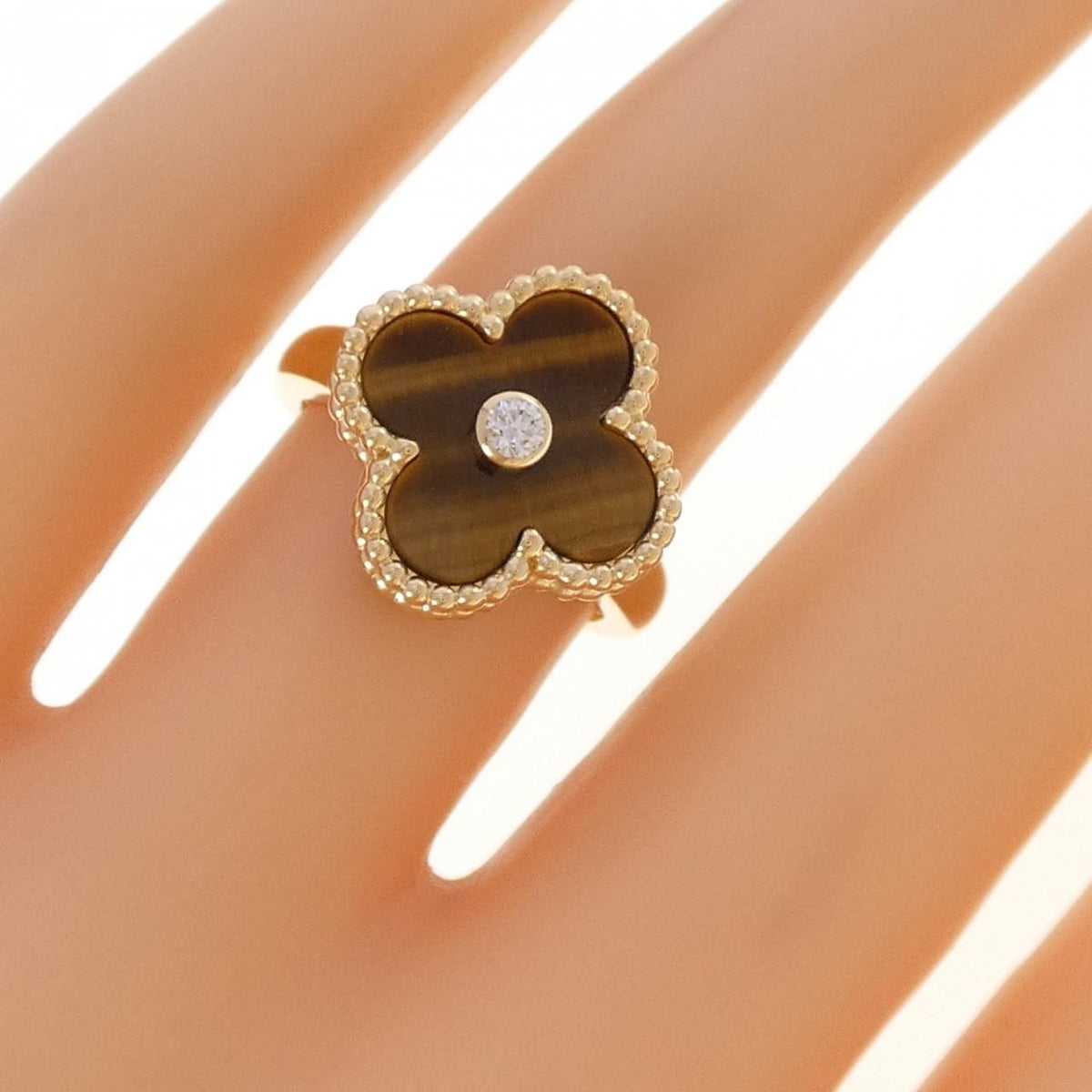 Van Cleef & Arpels Vintage Alhambra Ring — view 5