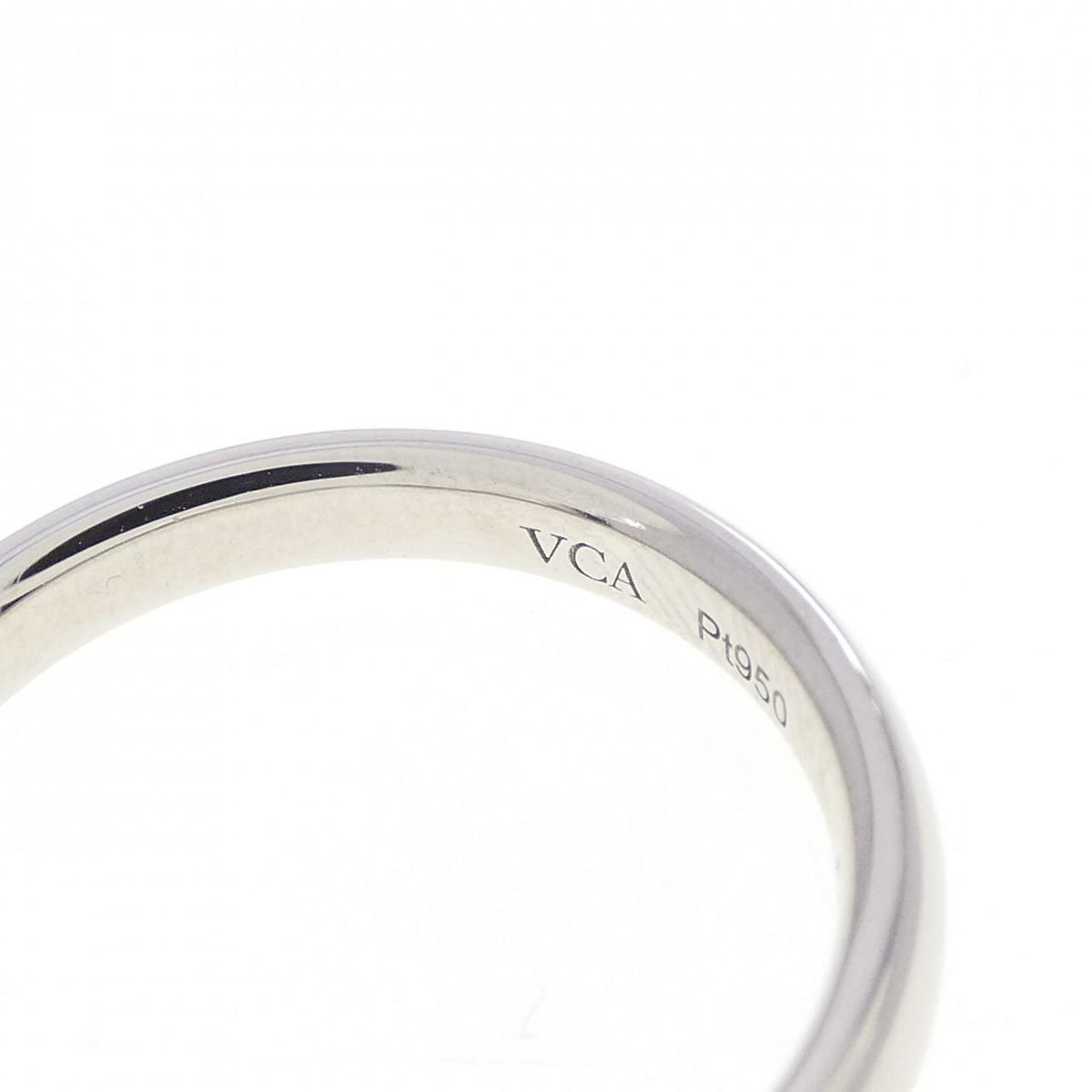 Van Cleef & Arpels Infini Signature Ring — view 4