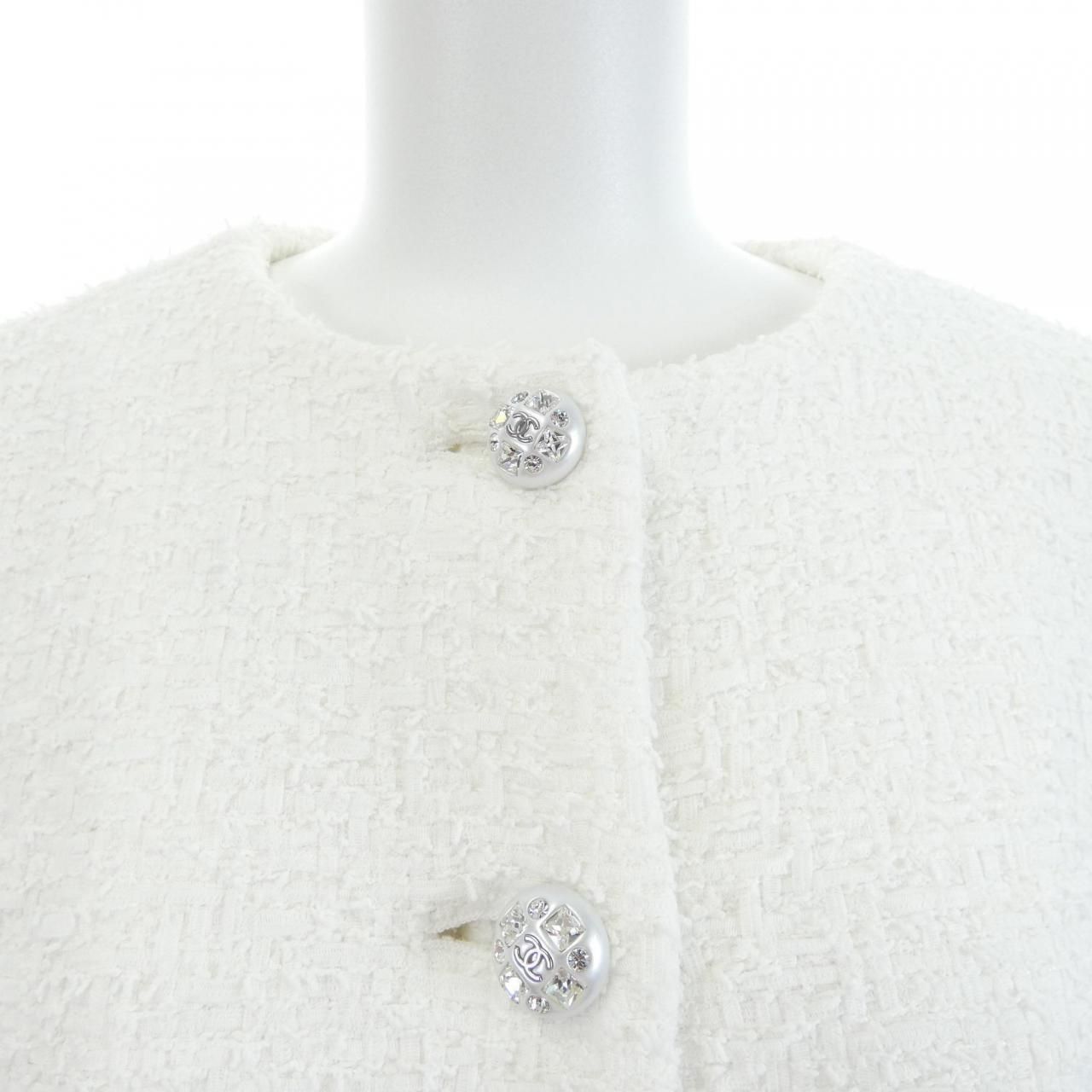 Chanel Collarless Jacket White — view 6