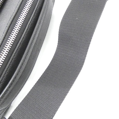 Louis Vuitton Taiga Avenue Messenger Shoulder — view 5