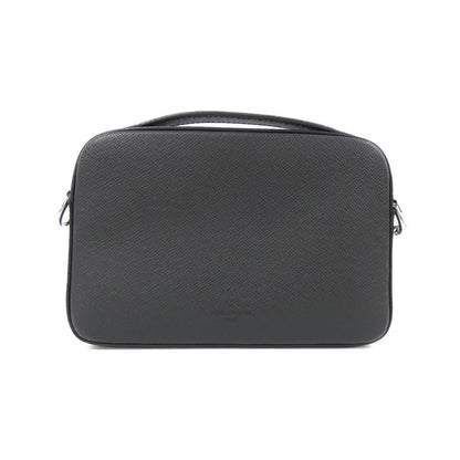 Louis Vuitton Taiga Avenue Messenger Shoulder — view 2