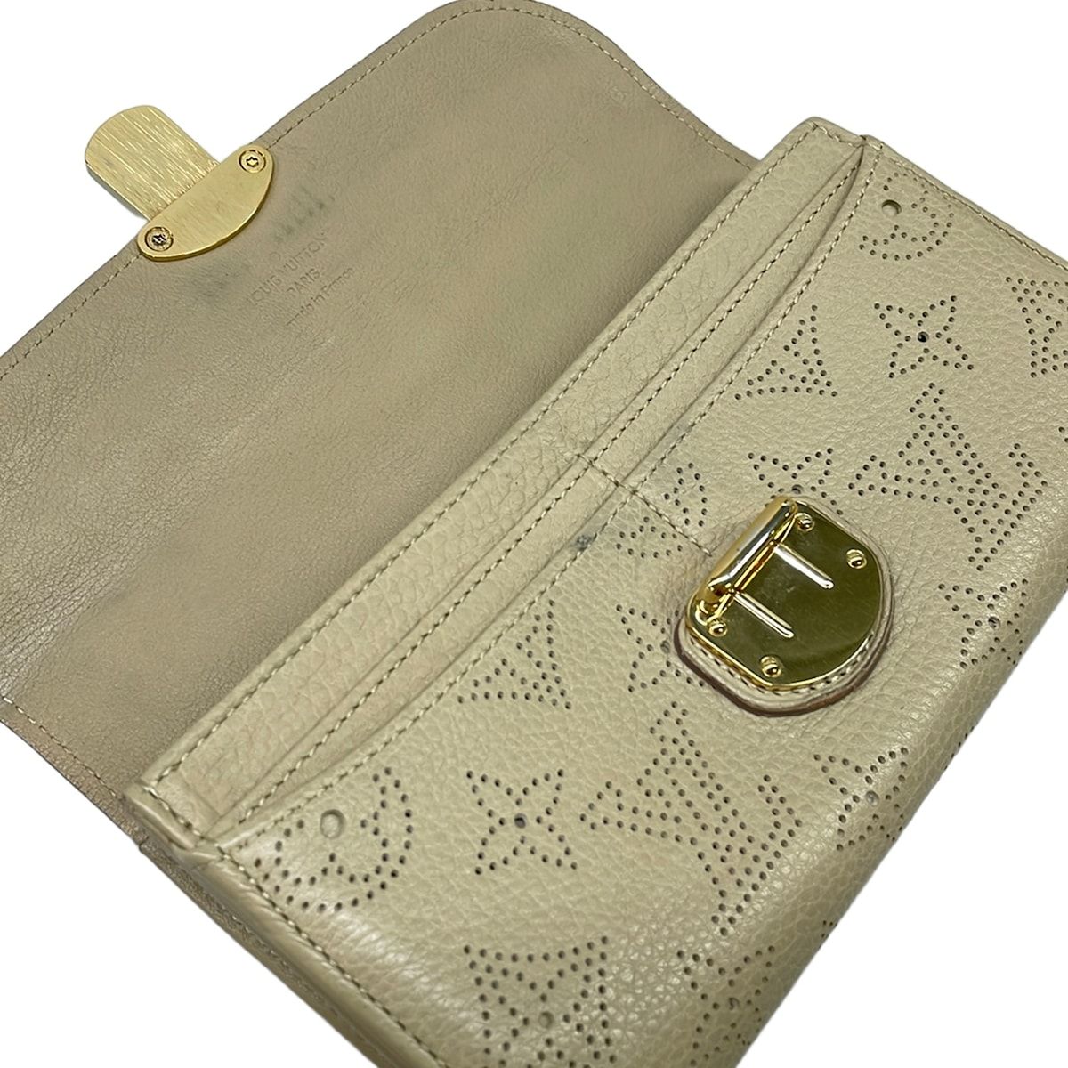 Louis Vuitton Wallet Mahina Portefeuille Iris Taupe — view 3
