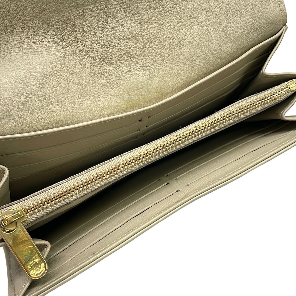 Louis Vuitton Wallet Mahina Portefeuille Iris Taupe — view 4