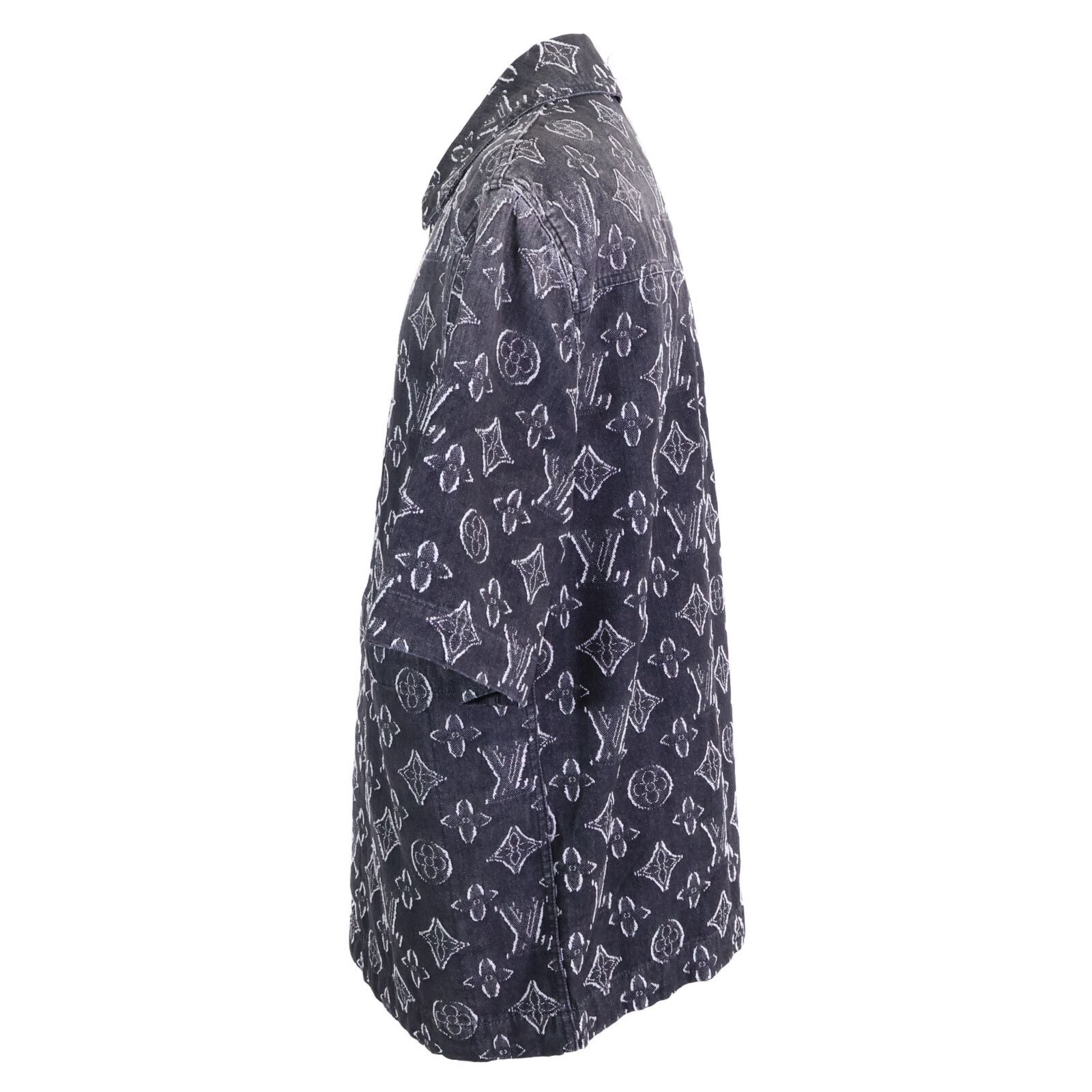 Louis Vuitton Ars Monogram Chambray SS Shhirt Short Sleeve Shirt — view 2