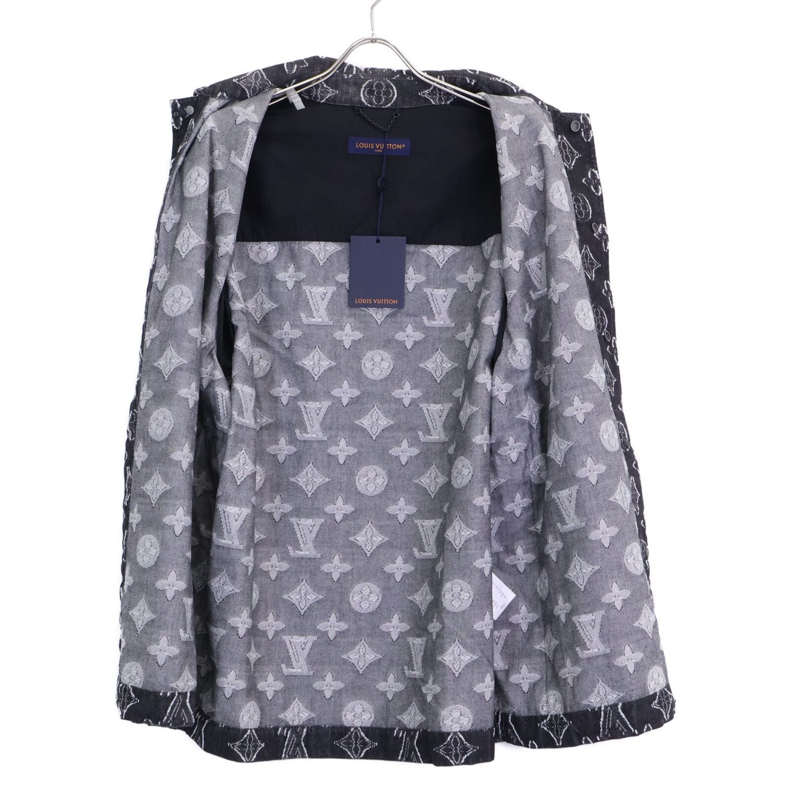 Louis Vuitton Ars Monogram Chambray SS Shhirt Short Sleeve Shirt — view 4