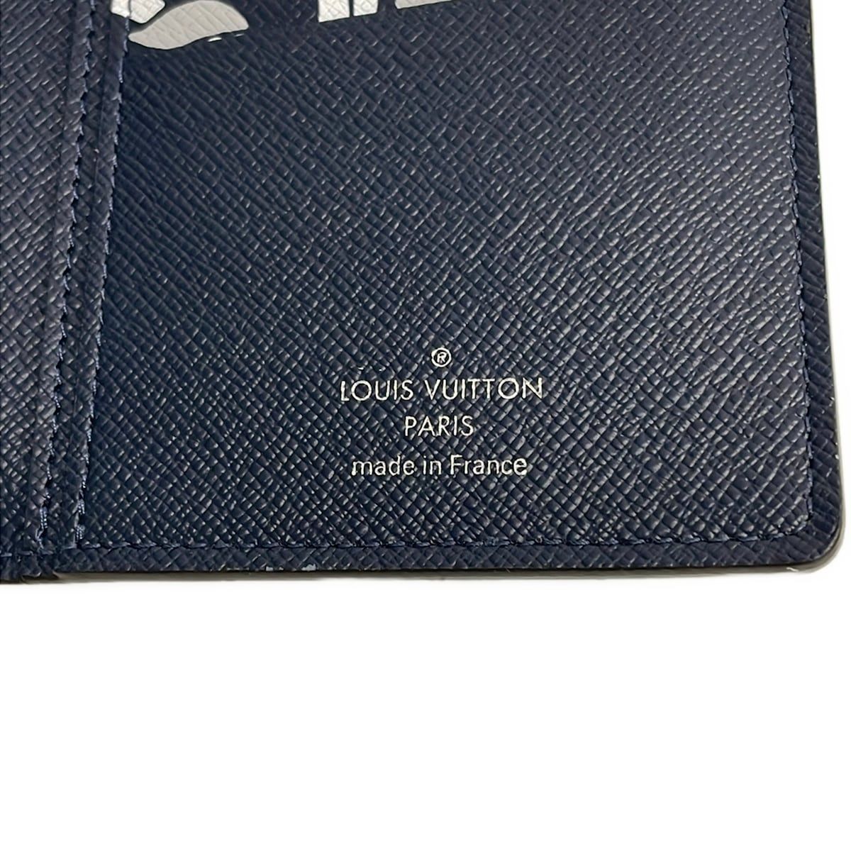 Louis Vuitton Wallet Taiga Portefeuille Brazza Hawaiian Print Ardoise Leather — view 6
