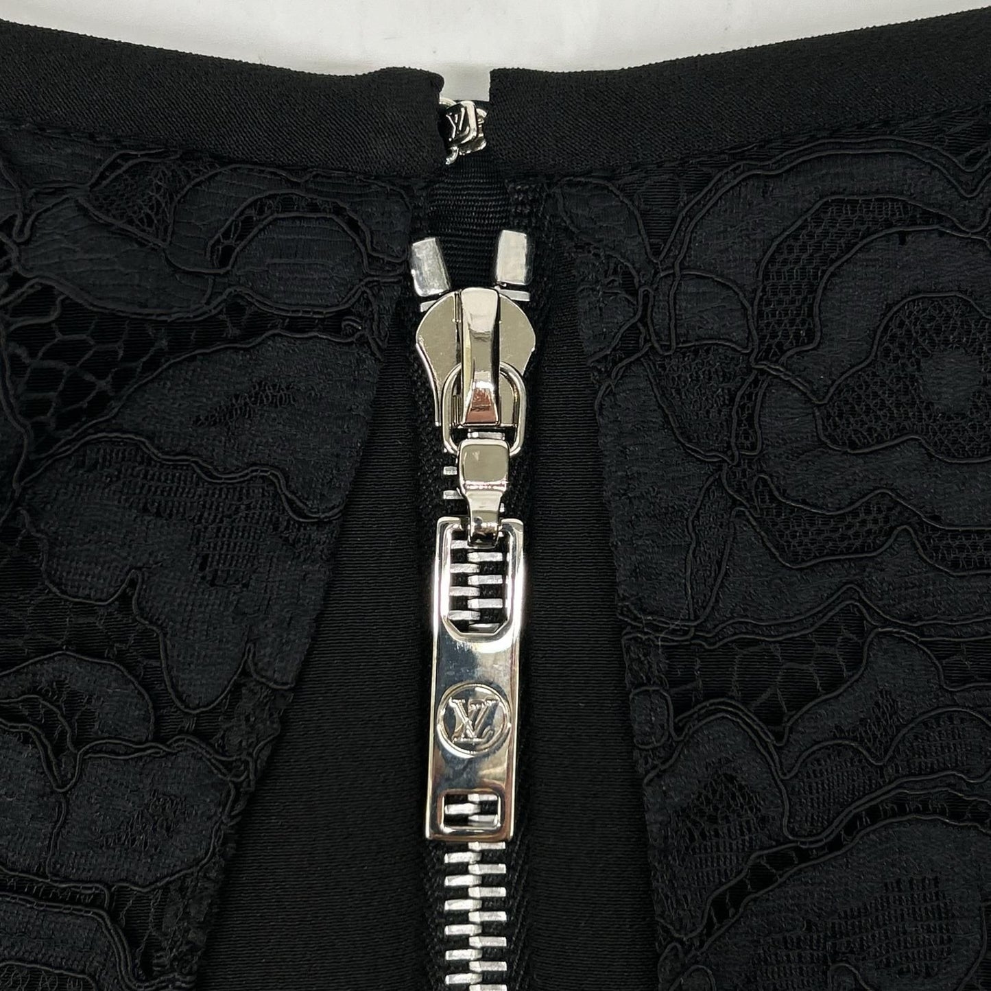 Louis Vuitton Fvb Black Lace Dress 34 — view 8