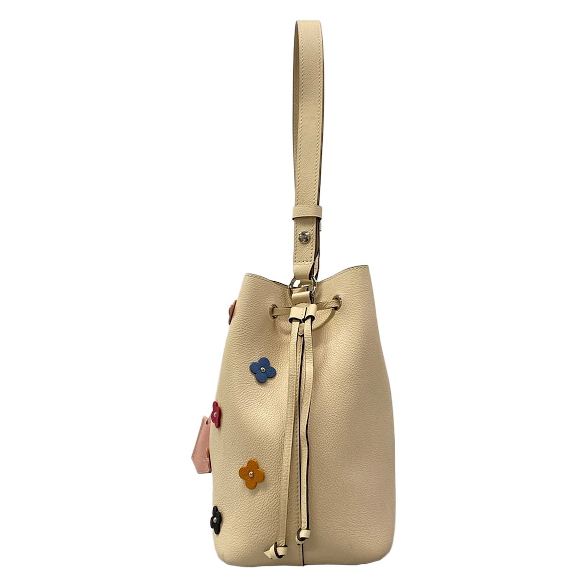 Louis Vuitton Shoulder Bag Lockme Bucket Light Beige Xmulticolor Leather — view 4