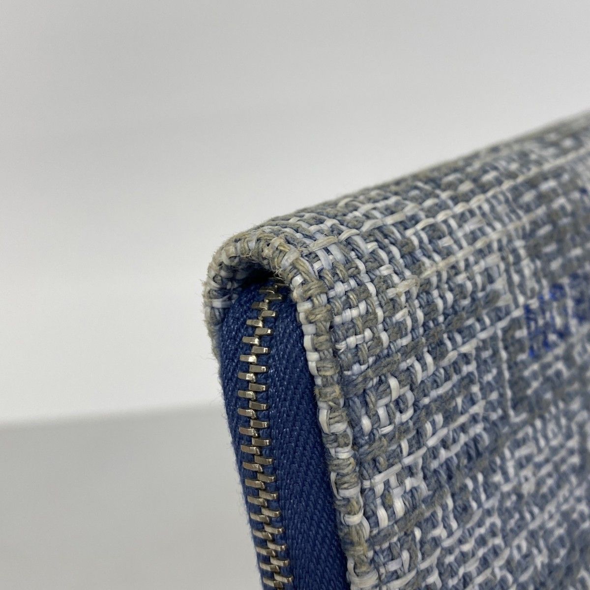 Chanel Wallet Deauville Tweed Blue Silver — view 5