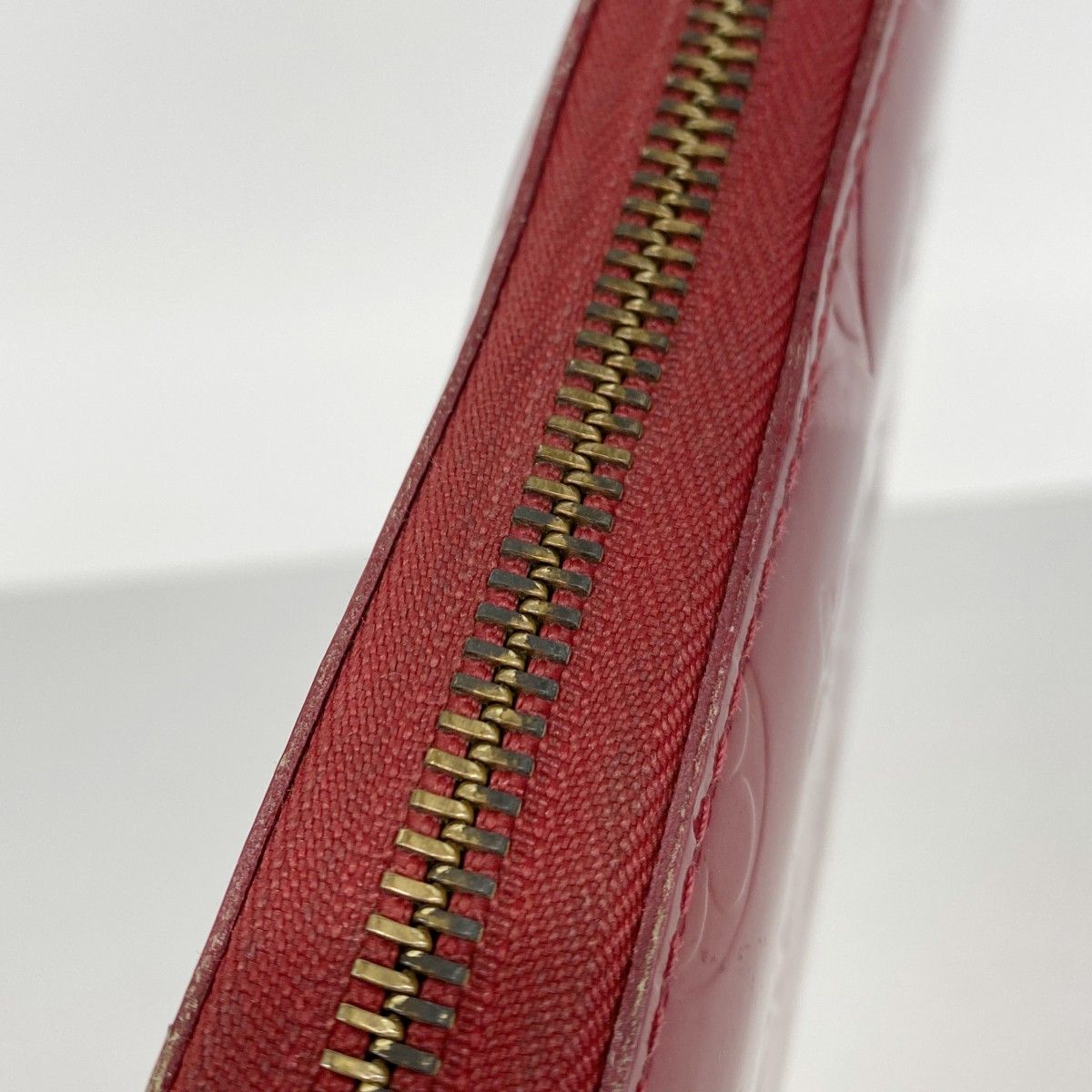 Louis Vuitton Wallet Vernis Zippy Organizer Pomme D'amour — view 7