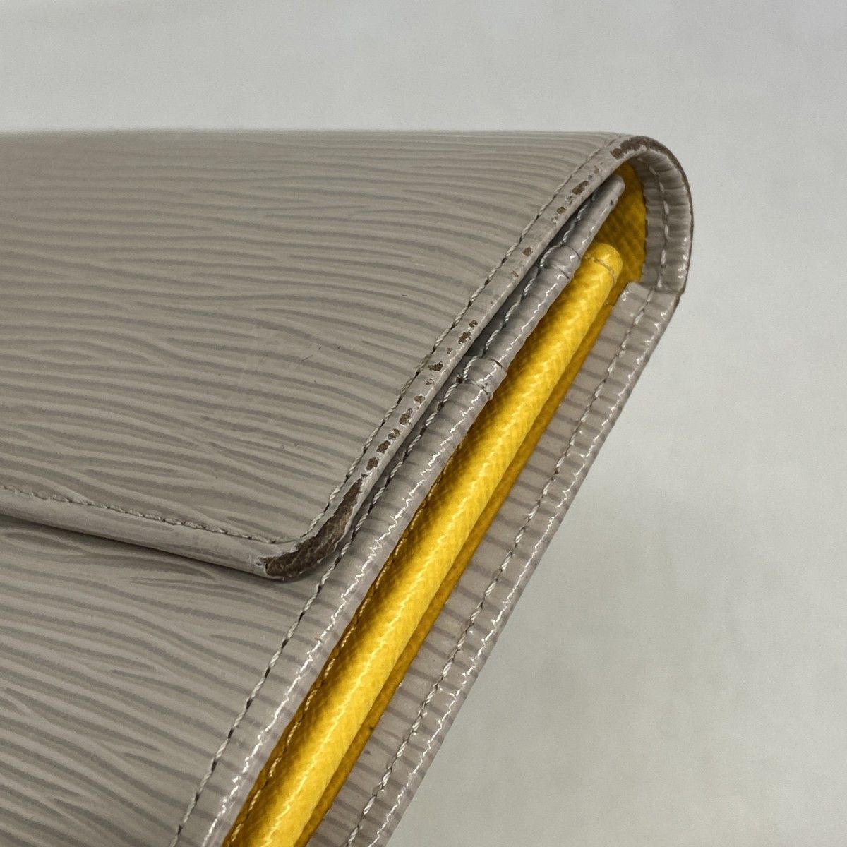 Louis Vuitton Wallet Epi Portefeuille Sarah Gray — view 7