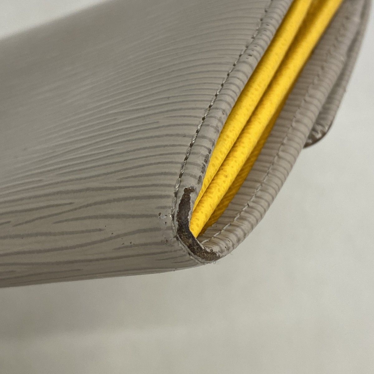 Louis Vuitton Wallet Epi Portefeuille Sarah Gray — view 6