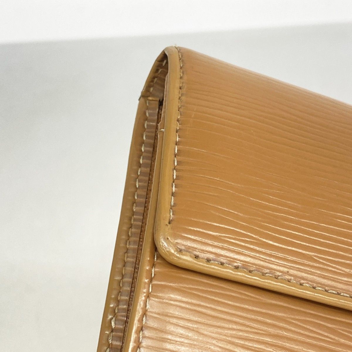 Louis Vuitton Wallet Epi Pochette Porte-Monnaie Cles Canel — view 7