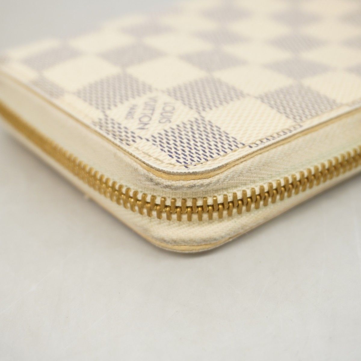 Louis Vuitton Wallet Damier Azur Zippy White — view 7
