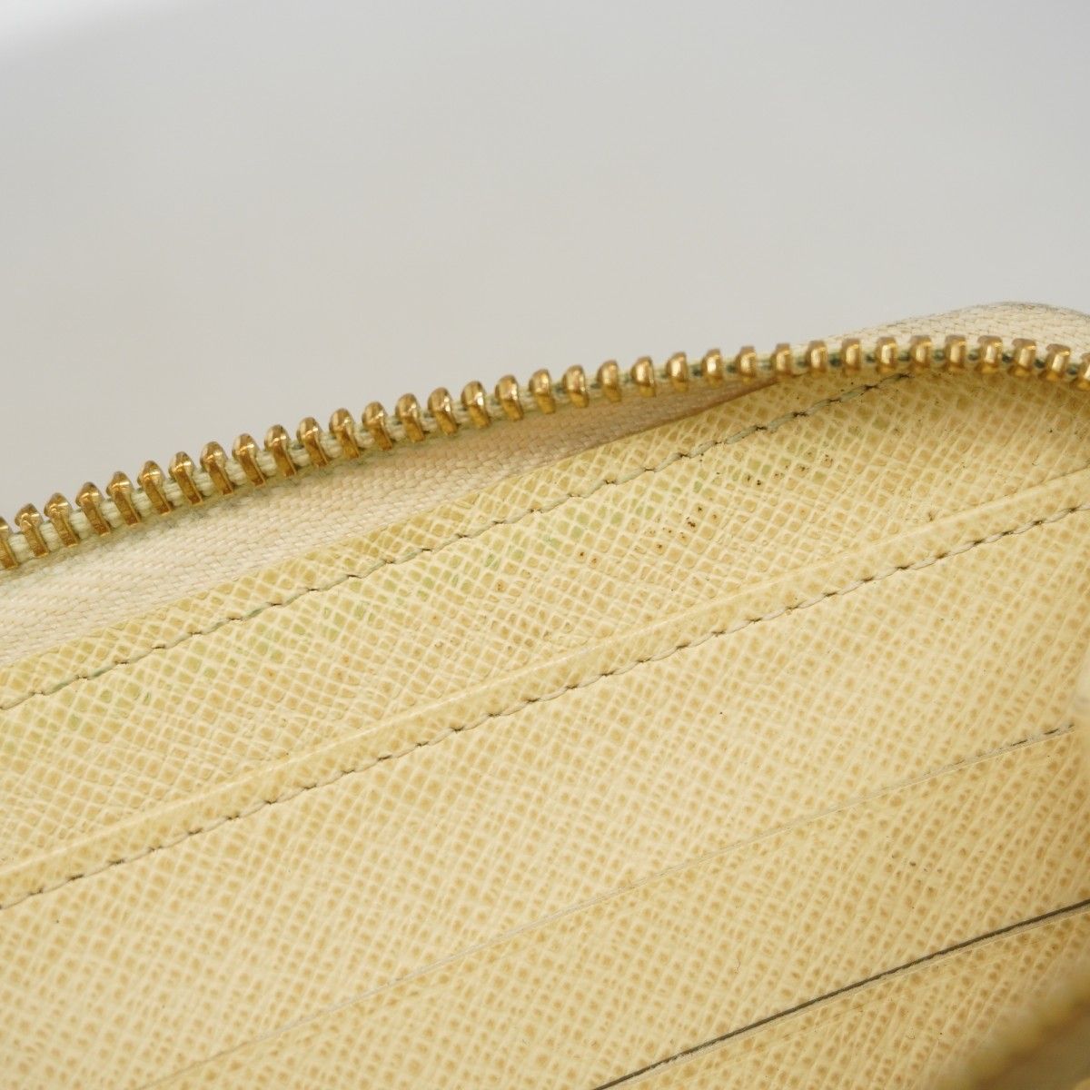Louis Vuitton Wallet Damier Azur Zippy White — view 9