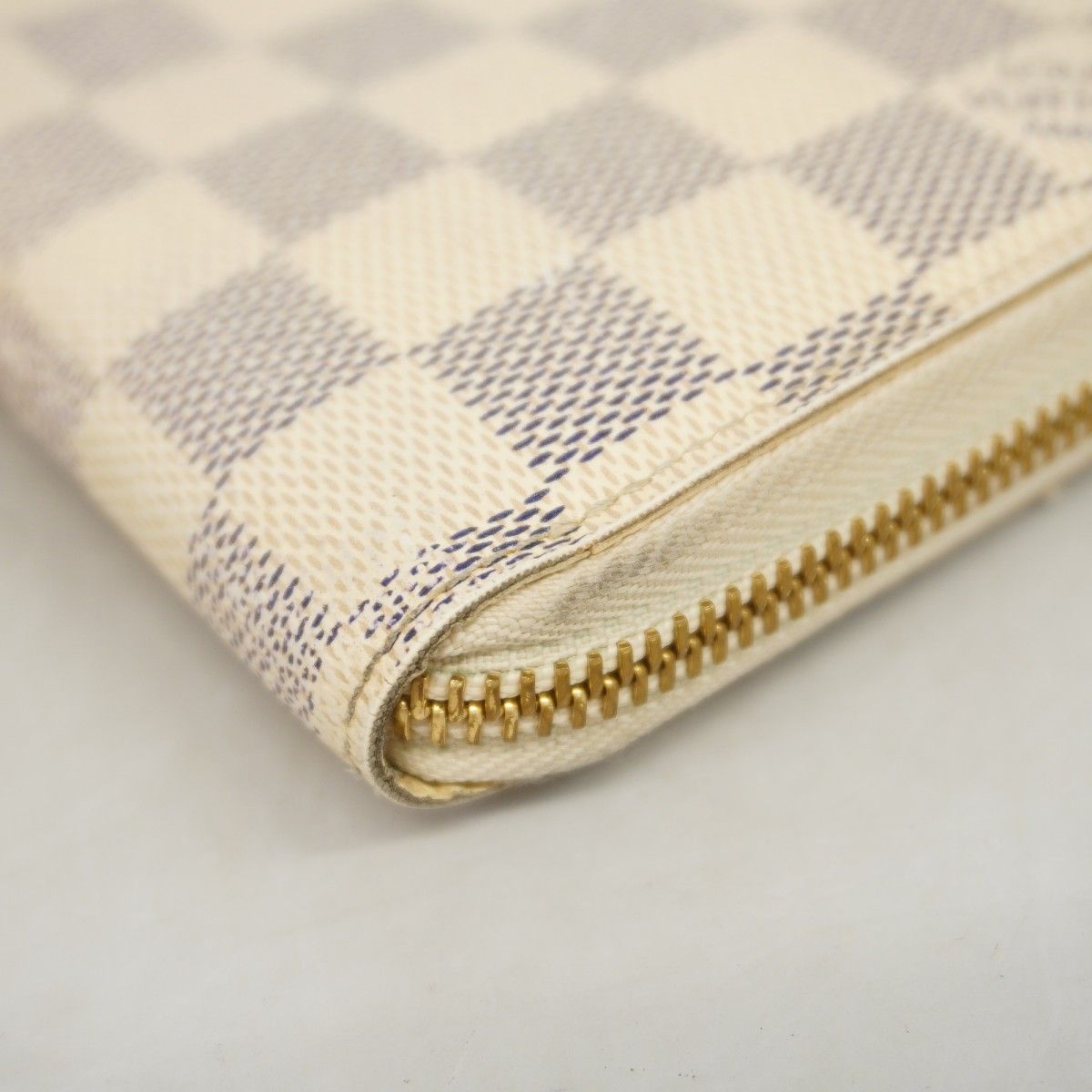 Louis Vuitton Wallet Damier Azur Zippy White — view 8