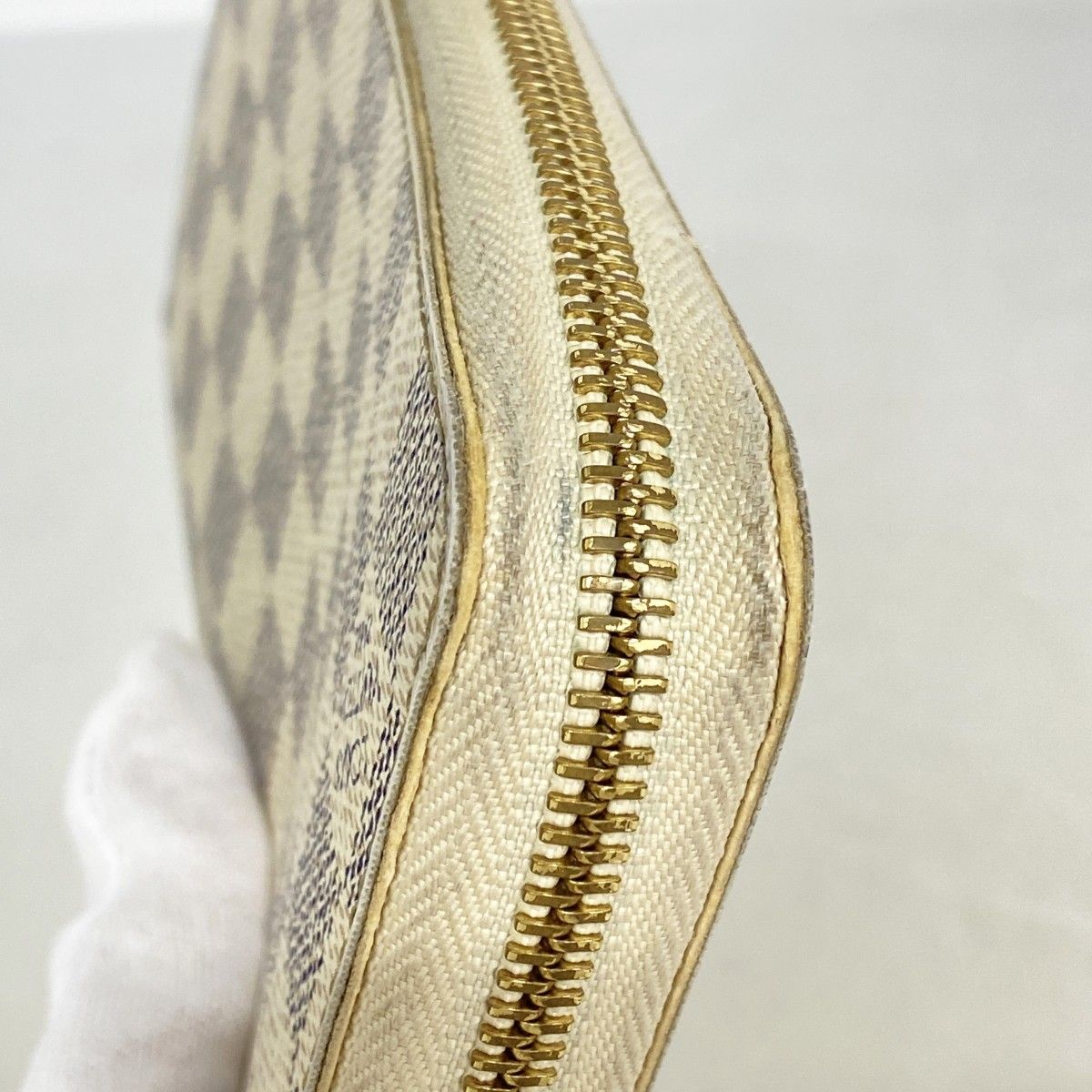 Louis Vuitton Wallet Damier Azur Zippy White — view 6