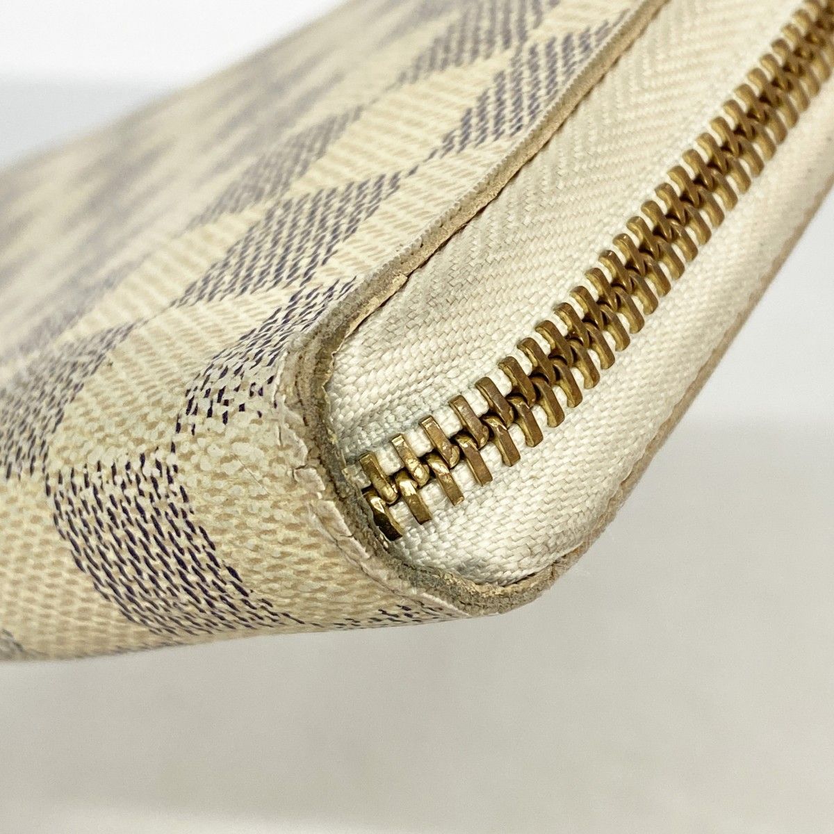 Louis Vuitton Wallet Damier Azur Zippy Organizer White — view 5