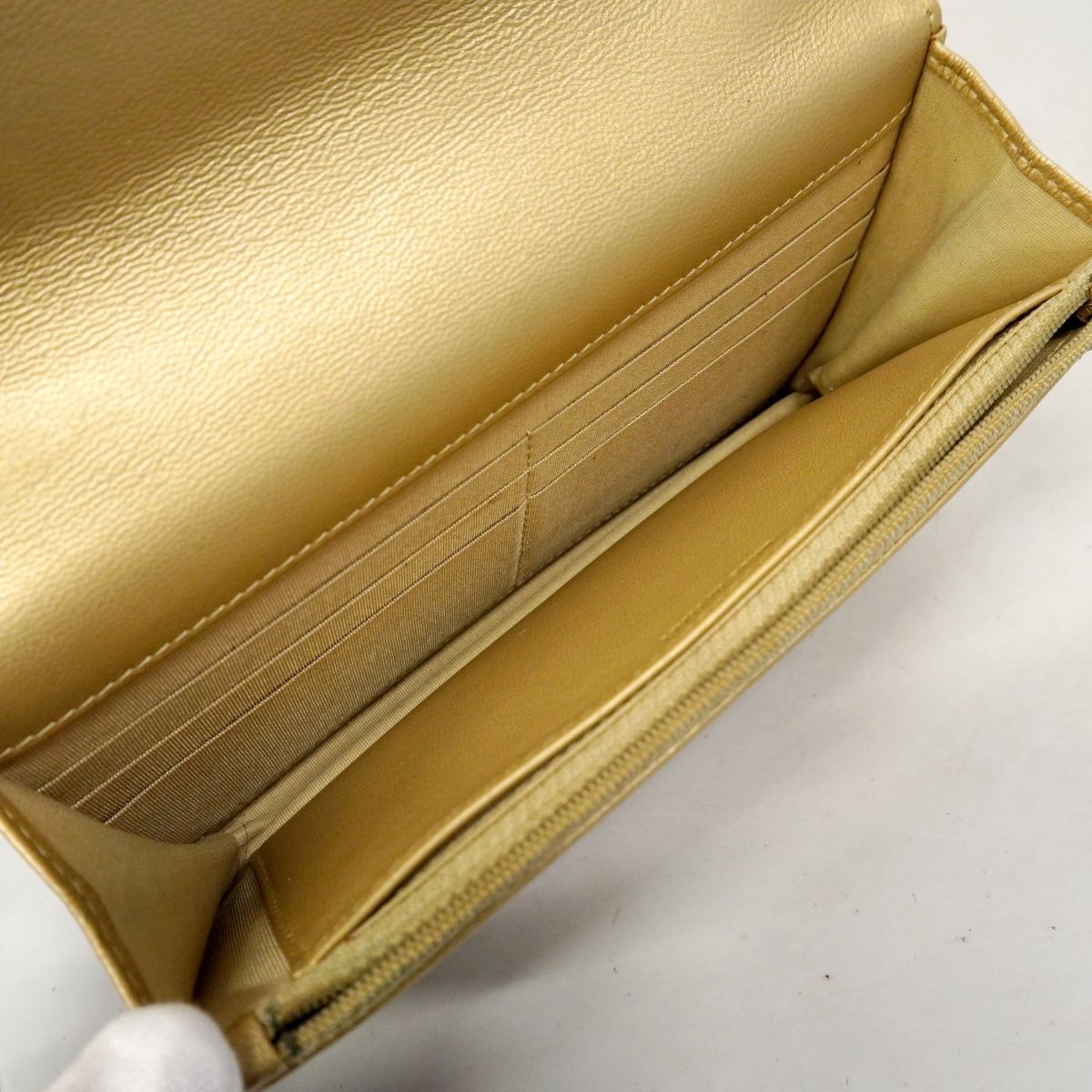 Chanel Shoulder Wallet 19 Lambskin Brown Gold Silver — view 4