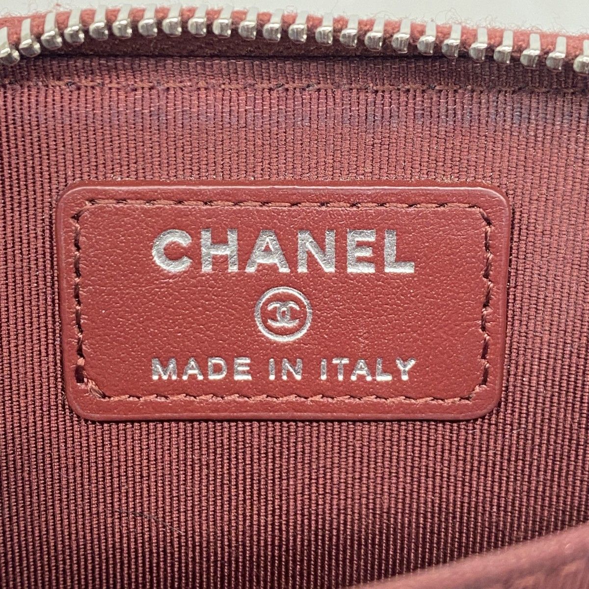 Chanel Coin Case Quilted Caviar Leather Bordeaux Silver — view 4