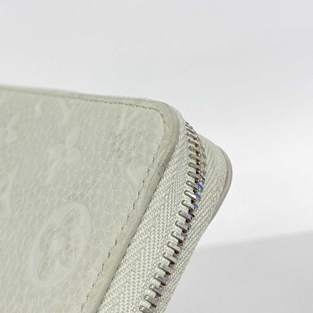 Louis Vuitton Wallet Taurillon Zippy Vertical Mineral Gray — view 6