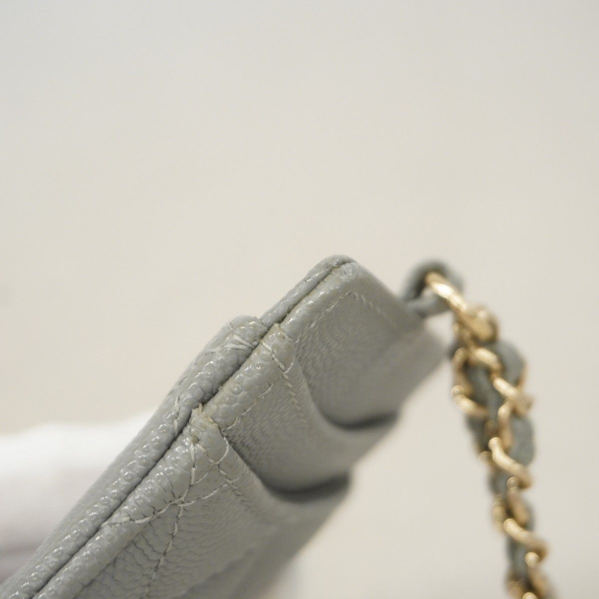 Chanel Card Case Quilted Caviar Leather Gray Champagne Gold — view 7