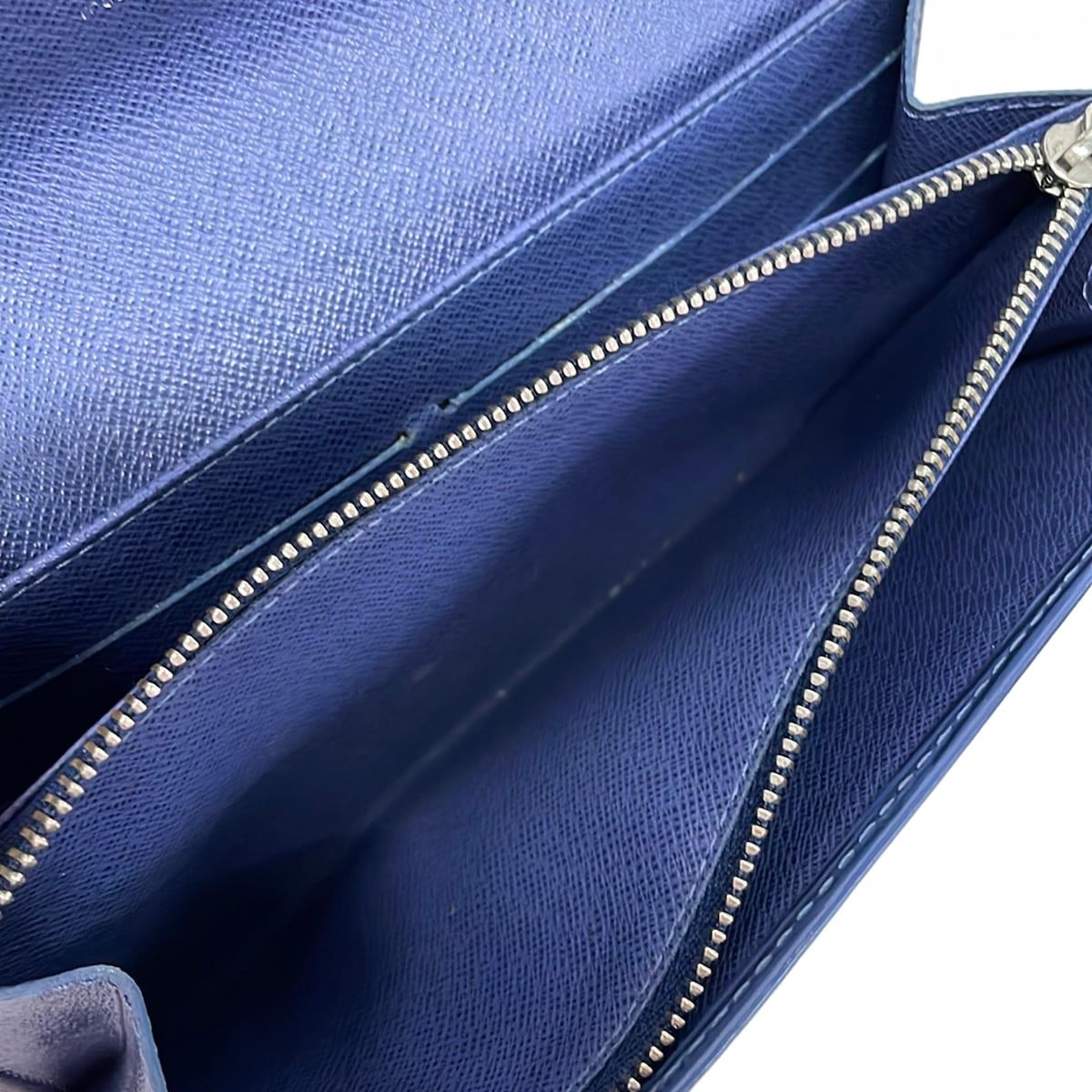 Louis Vuitton Wallet Epi Pochette Porte-Monnaie Cles NM Miltille Leather — view 5