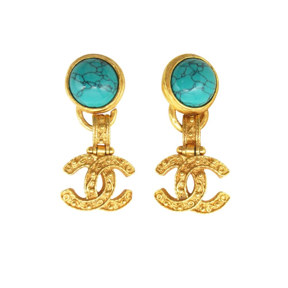 Chanel Earrings koizblue CC Logo Gold