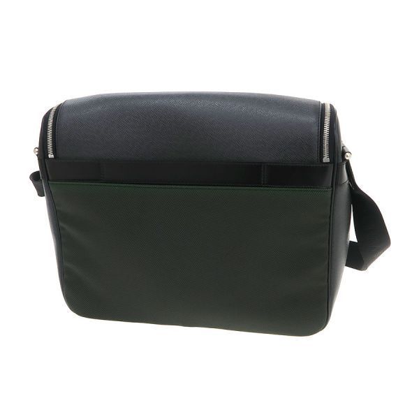 Louis Vuitton Taiga Messenger — view 2