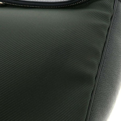 Louis Vuitton Taiga Messenger — view 4