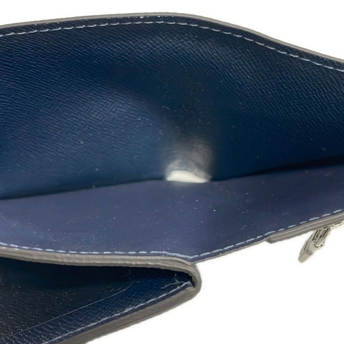 Louis Vuitton Bifold Wallet Taiga Portefeuille Amerigo Ocean Leather — view 5