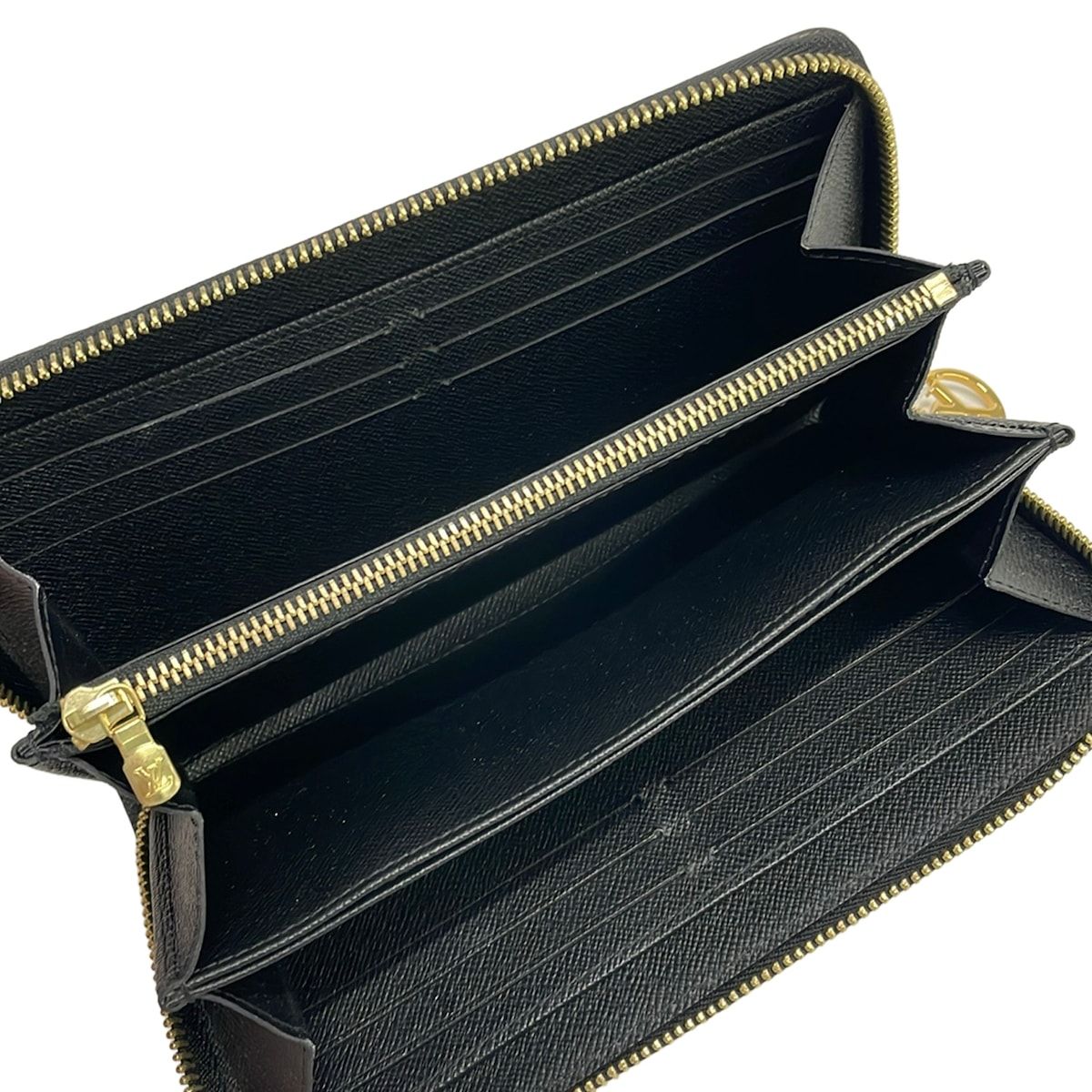 Louis Vuitton Wallet Game on Zippy Blanc Zip Around — view 3