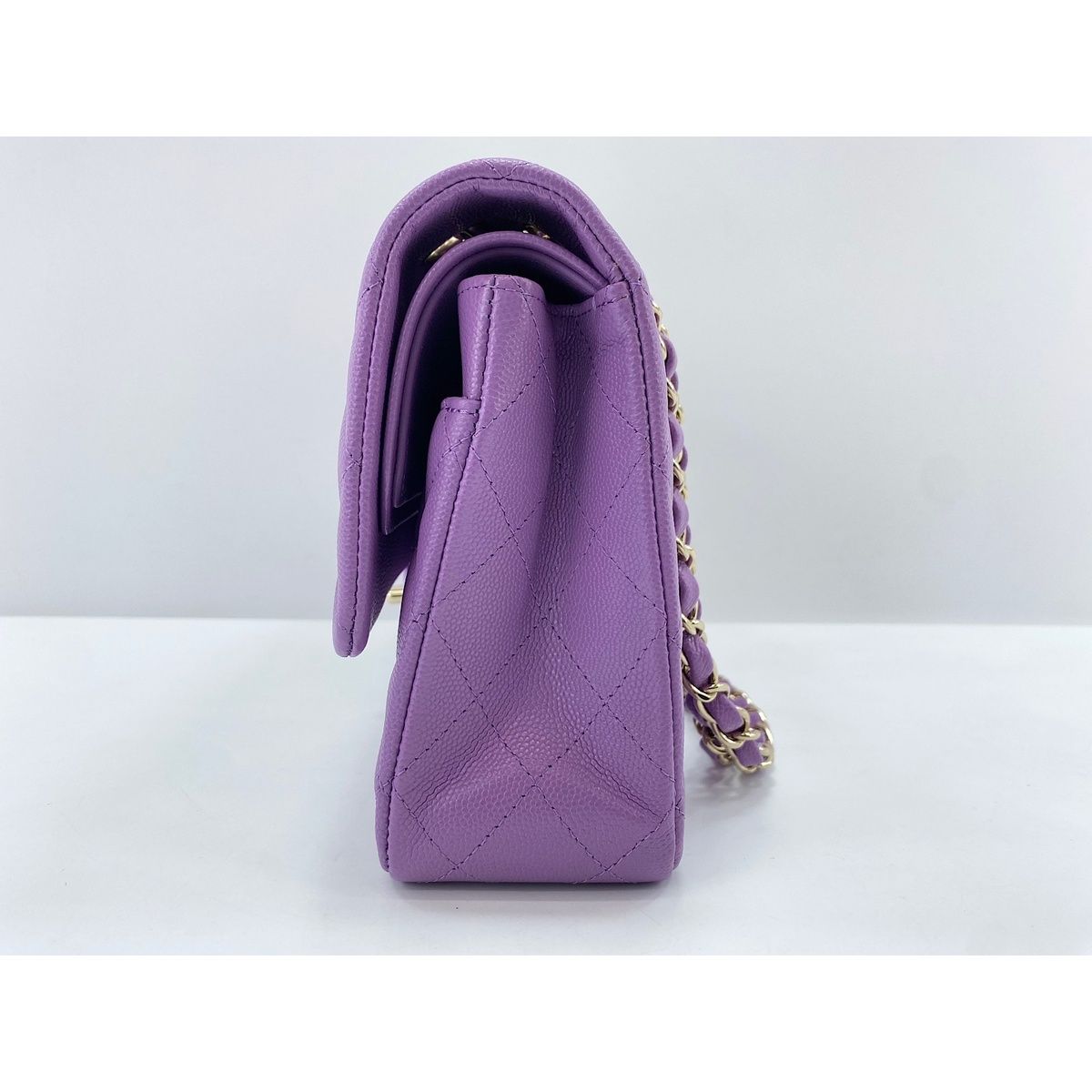 Chanel Shoulder Bag Quilted 25 — view 4
