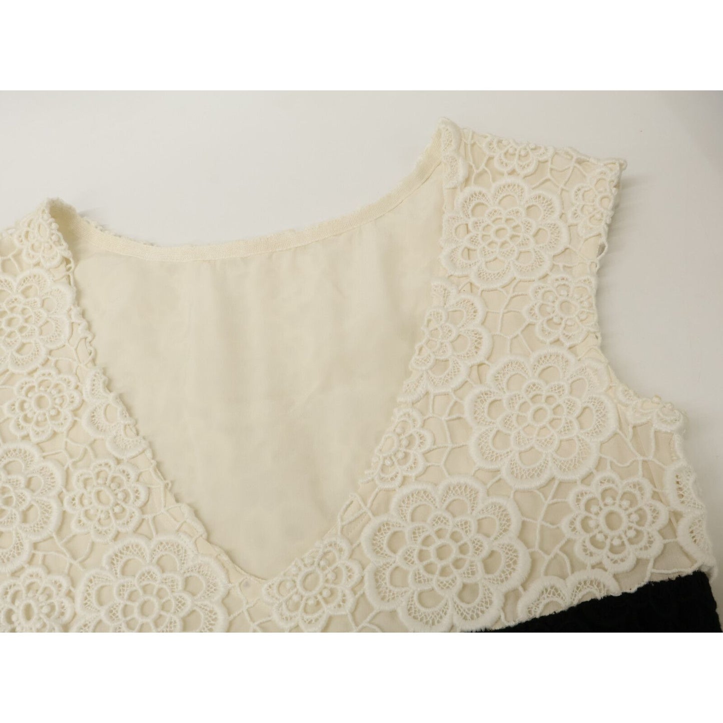 Dior Flower Lace Neck Sleeveless Dress — view 6