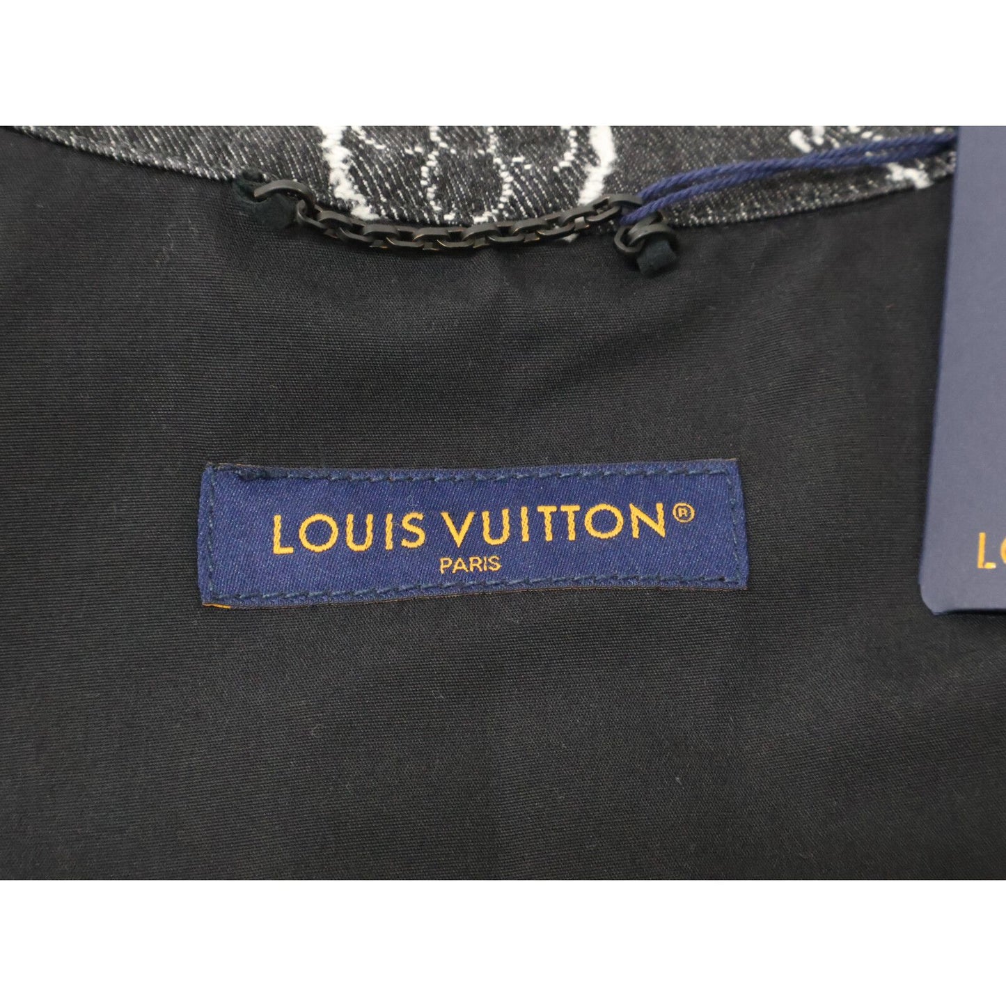 Louis Vuitton Ars Monogram Short Sleeve Chambray Shirt — view 4