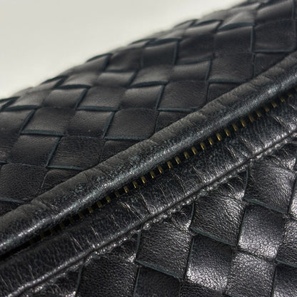 Bottega Veneta Intretchart Shoulder Bag Hobo Leather Black — view 4