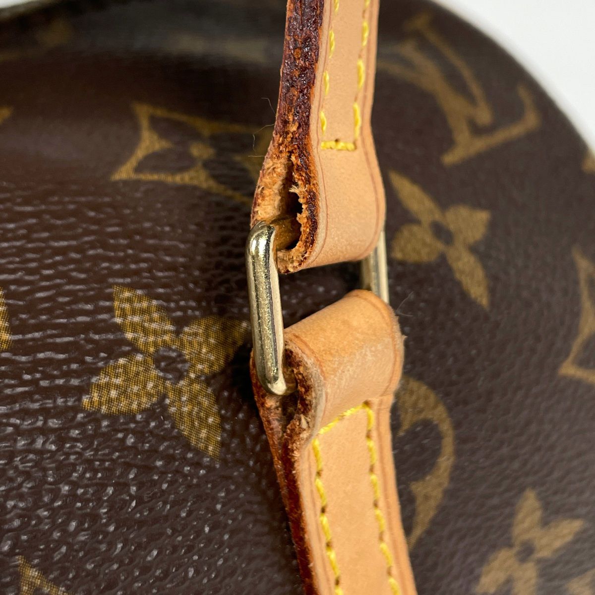 Louis Vuitton Papillon 26 Handbag Barrel Bag Tube — view 4